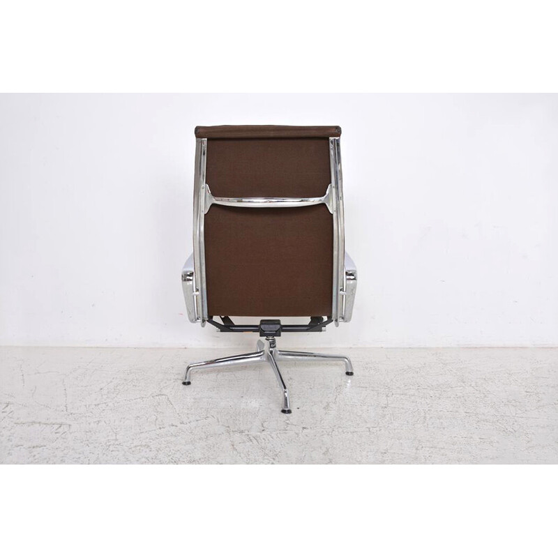 Vintage Soft Pad Ea 222 fauteuil van Charles en Ray Eames voor Vitra, 1969
