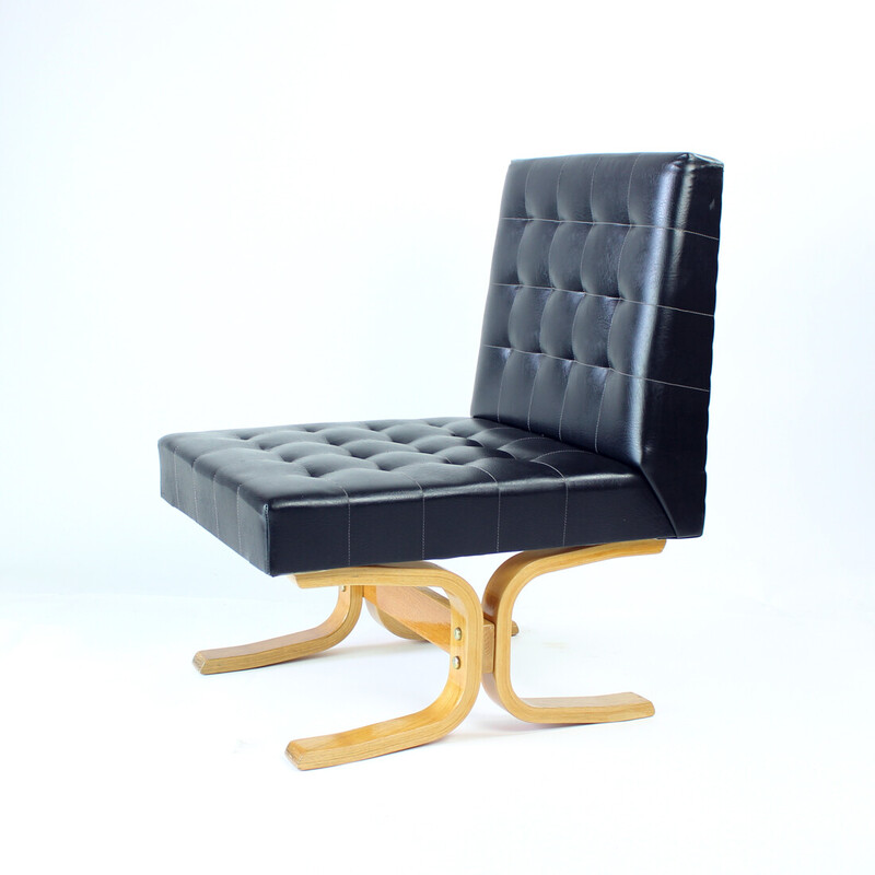 Zwarte vintage Bratislava fauteuil van Jindrich Volak voor Drevopodnik Holesov, 1960