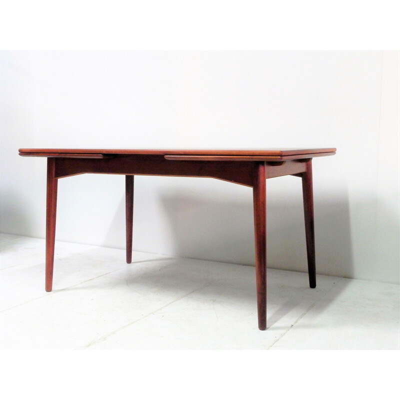 Extendable Scandinavian dining table in teak - 1960s