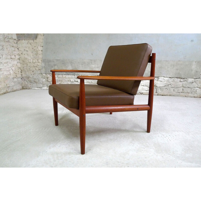 France and Son Scandinavian armchair in teak, Grete JALK - 1960s