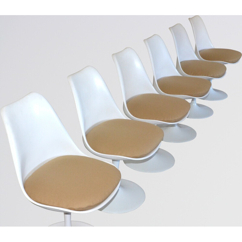 Suite of 6 "Tulip" chairs, Eero SAARINEN - 1960s