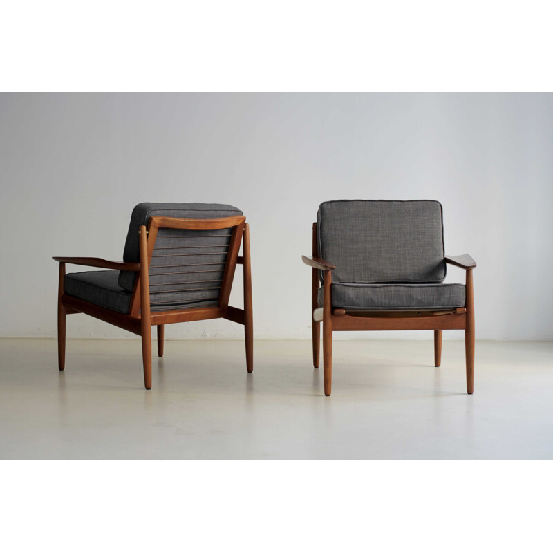 Pair of easy grey chairs Glostrup, Arne VODDER - 1950s