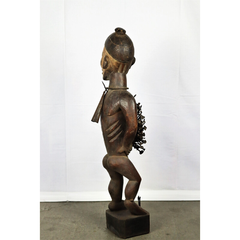 Vintage Nkisi Nkonde Kongo-Vili standbeeld