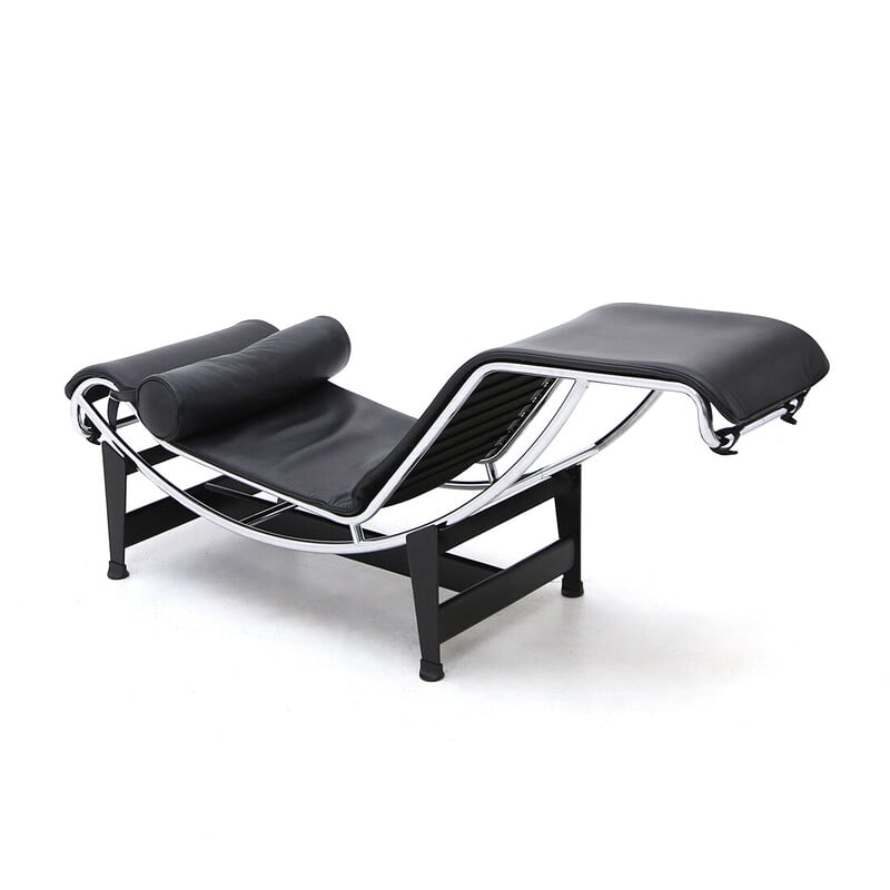 Vintage Lc4 lounge chair by Le Corbusier, Pierre Jeanneret and Charlotte Perriand for Cassina, 1960s