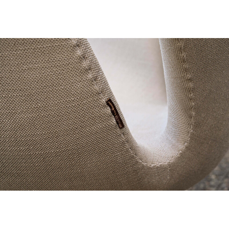 Paire de fauteuils vintage Swan d'Arne Jacobsen, 2013