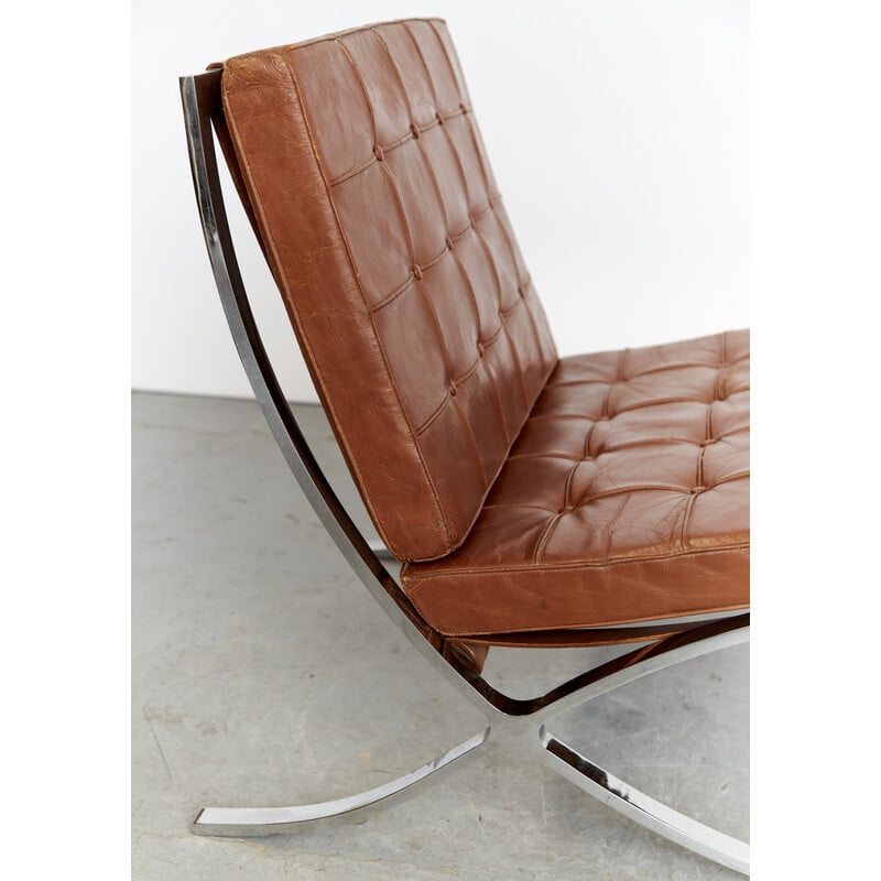 Vintage Mr90 Barcelona armchair and ottoman by Ludwig Mies van der Rohe for Knoll International