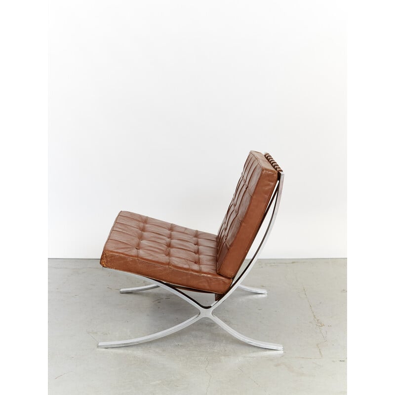 Vintage Mr90 Barcelona armchair and ottoman by Ludwig Mies van der Rohe for Knoll International