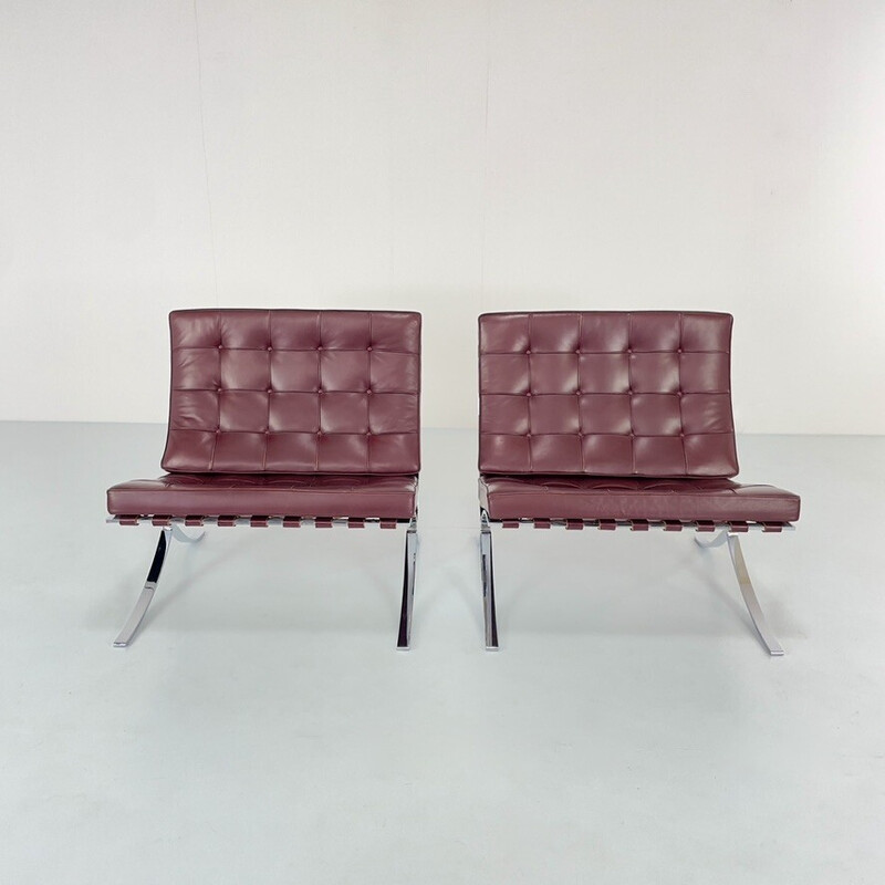 Pair of vintage "Barcelona" armchairs by Ludwig Mies van der Rohe for Knoll, USA 1980