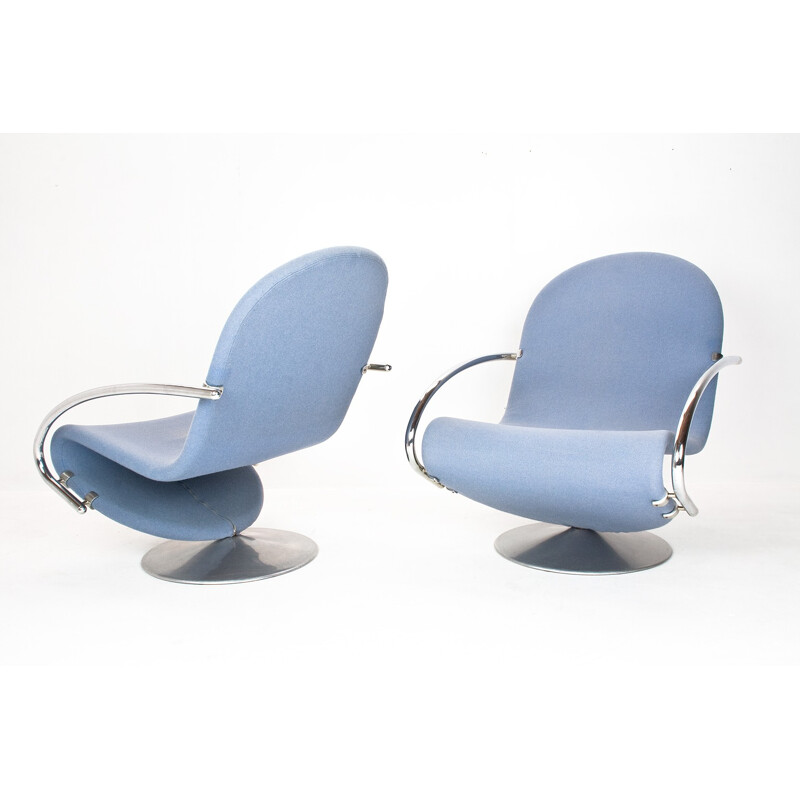 Fritz Hansen pair of two light blue woolen and aluminium easy chairs,  Verner PANTON - 1970s 