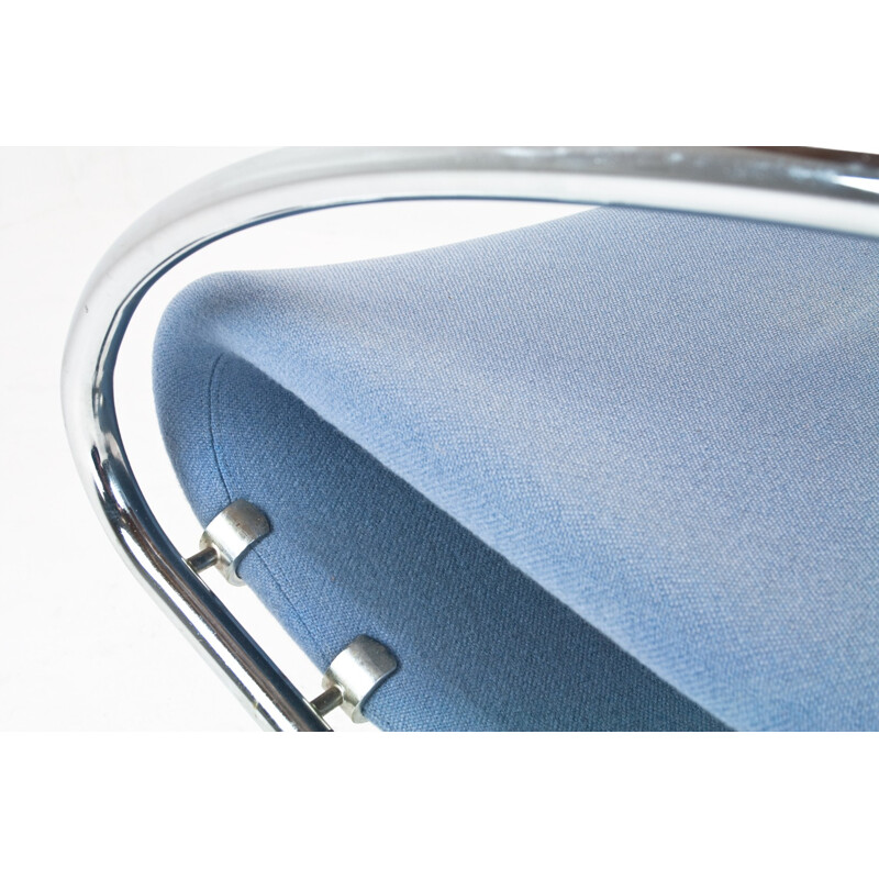 Paire de deux fauteuils bleu clairs Fritz Hansen en laine et en aluminium, Verner PANTON - 1970