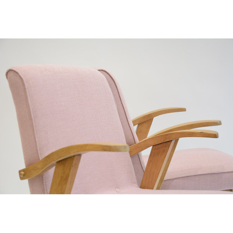 Armchair "300-123" in pink, M. PUCHALA - 1950s