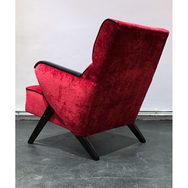 Mid-century red lounge chair with ottoman in velvet and wood - 1950s