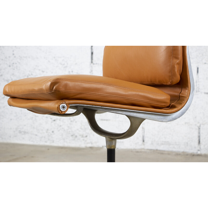 Vintage Soft pad Ea 205 leather armchair by Ray and Charles Eames for Herman Miller