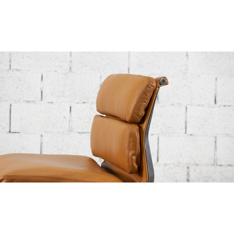 Vintage Soft pad Ea 205 leather armchair by Ray and Charles Eames for Herman Miller