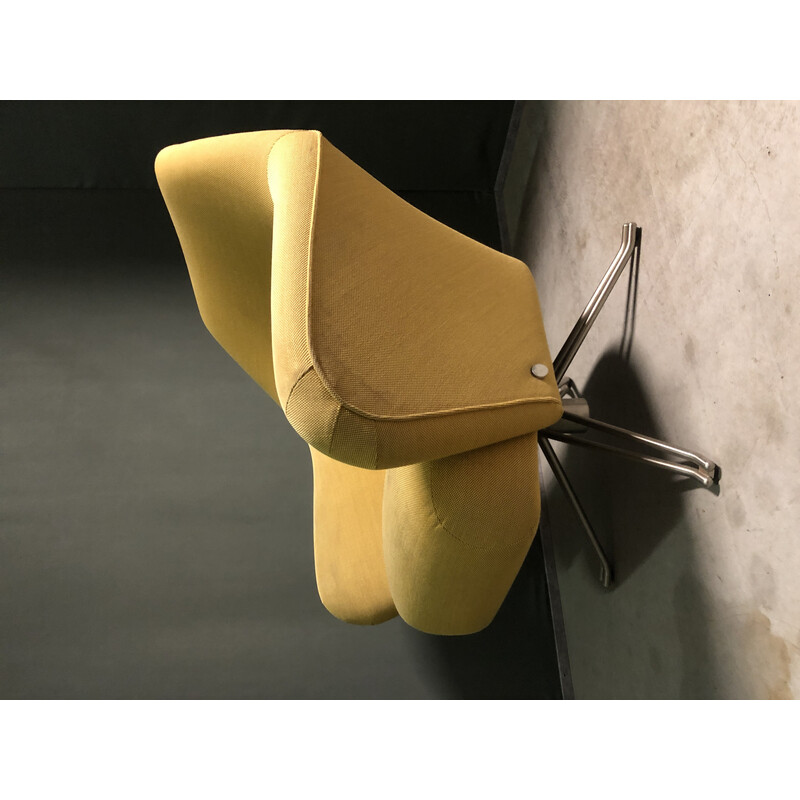 Vintage P32 armchair by Osvaldo Borsani for Tecno