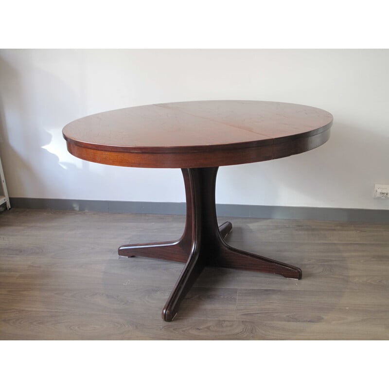 Round extendable dining table with central Foot - 1970s