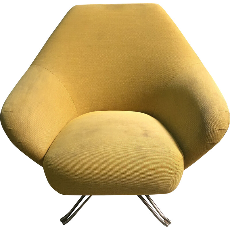 Vintage P32 armchair by Osvaldo Borsani for Tecno