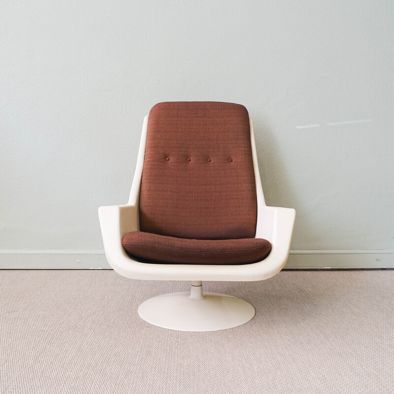 Vintage swivel armchair and side table by Robin Day for Hille, 1970s