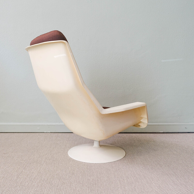 Vintage swivel armchair and side table by Robin Day for Hille, 1970s
