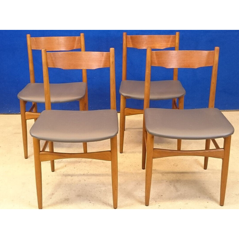 Set of 4 vintage Scandinavian chairs in teak - 1950s