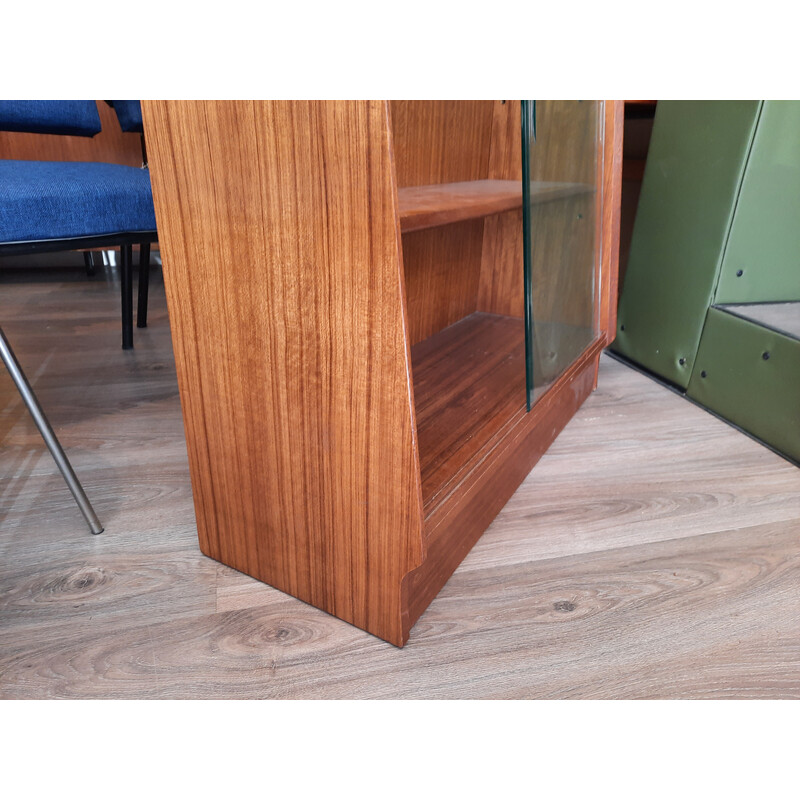 Librería vintage de caoba con dos puertas correderas de cristal de Marcel Gasgoin, 1950