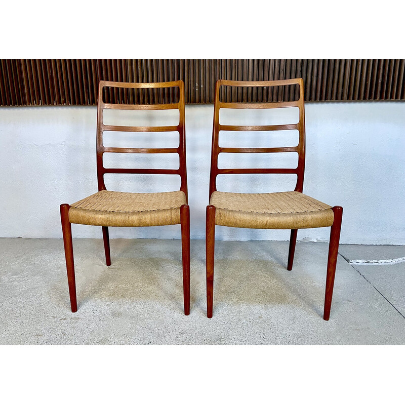 Ein Paar dänische Vintage-Seitenstühle aus Teakholz Modell Nr. 82 von Niels O. Møller für J.L. Møllers, 1960