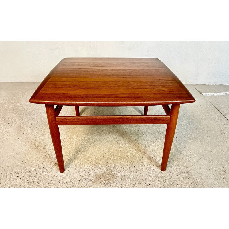 Dänischer quadratischer Couchtisch aus Teakholz von Grete Jalk für Glostrup, 1960er Jahre