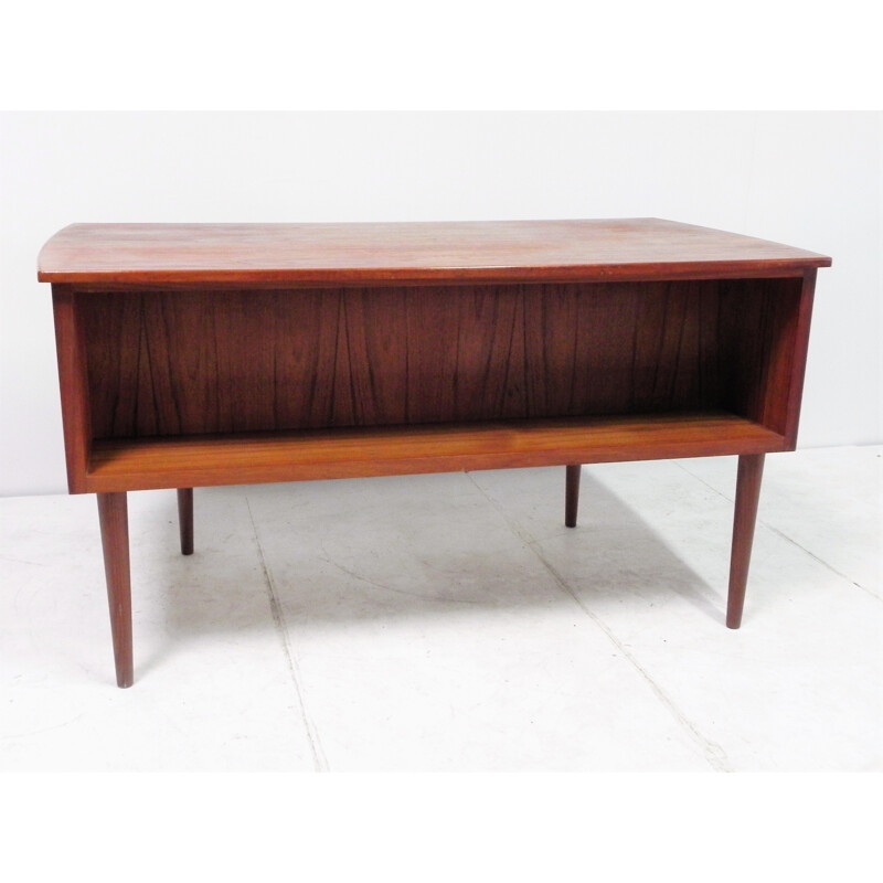 Danish desk with concave shape in teak - 1960s