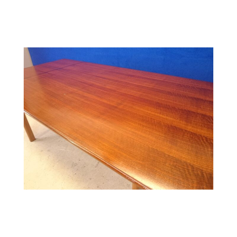 Scandinavian dining table in Rio rosewood - 1950s