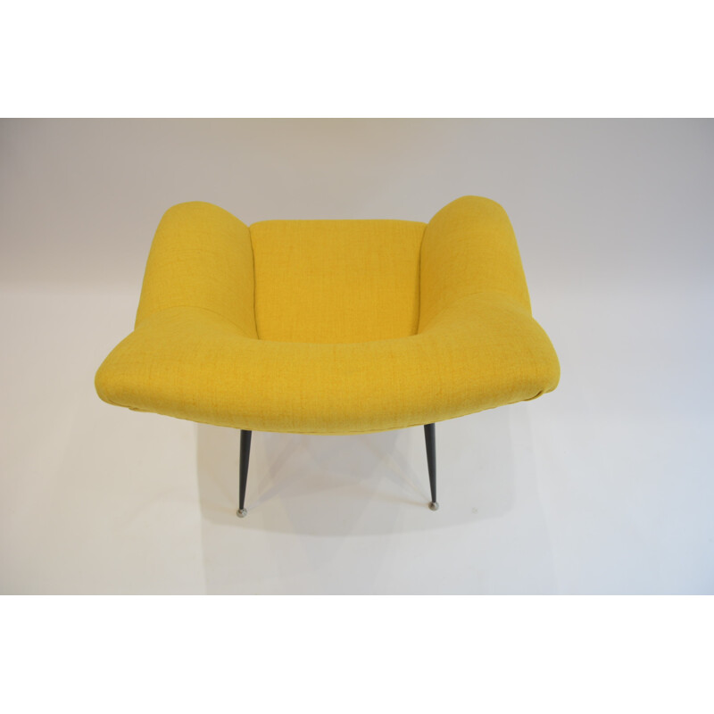 Fully restored armchair in yellow - 1970s