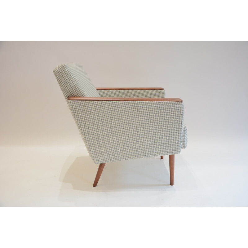 Armchair with square foot and springs - 1960s