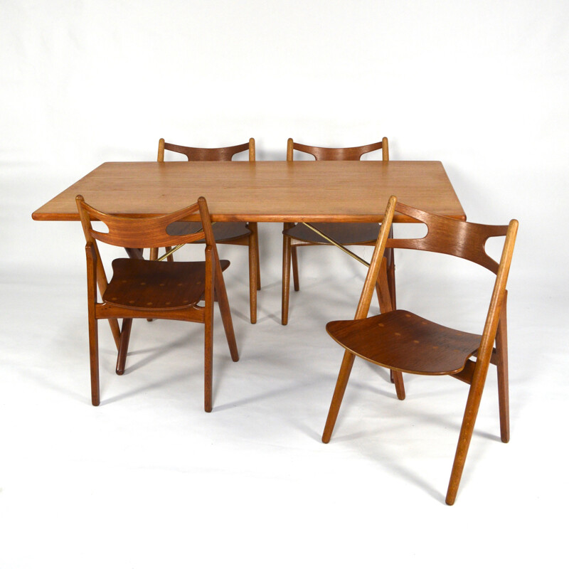 Set table à repas "AT-303" avec plateau en chêne et chaises "Sawbuck" - Hans J. WEGNER - 1950