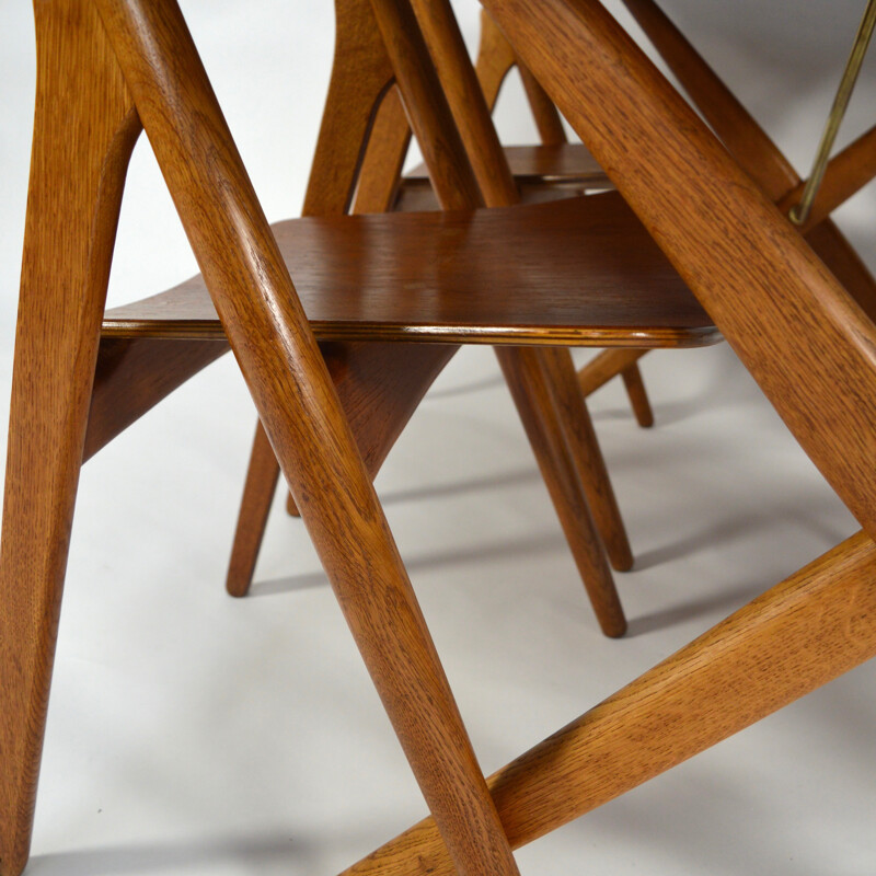 Dining set "AT-303" with teak top table and "Sawbuck" chairs, Hans J. WEGNER - 1950s