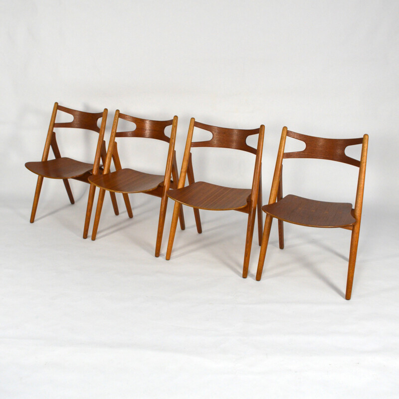 Set table à repas "AT-303" avec plateau en teck et chaises "Sawbuck" - Hans J. WEGNER - 1950