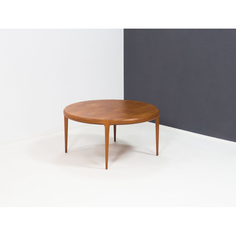 Vintage round teak coffee table by Johannes Andersen for Cfc Silkeborg, Denmark 1960s