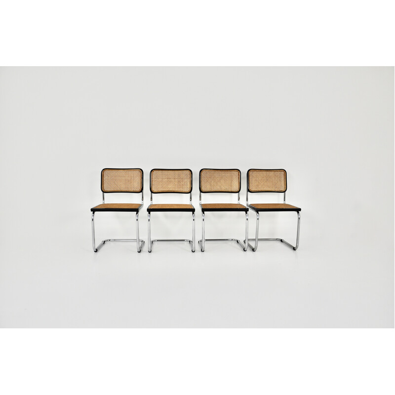 Conjunto de 4 cadeiras pretas B32 de Marcel Breuer