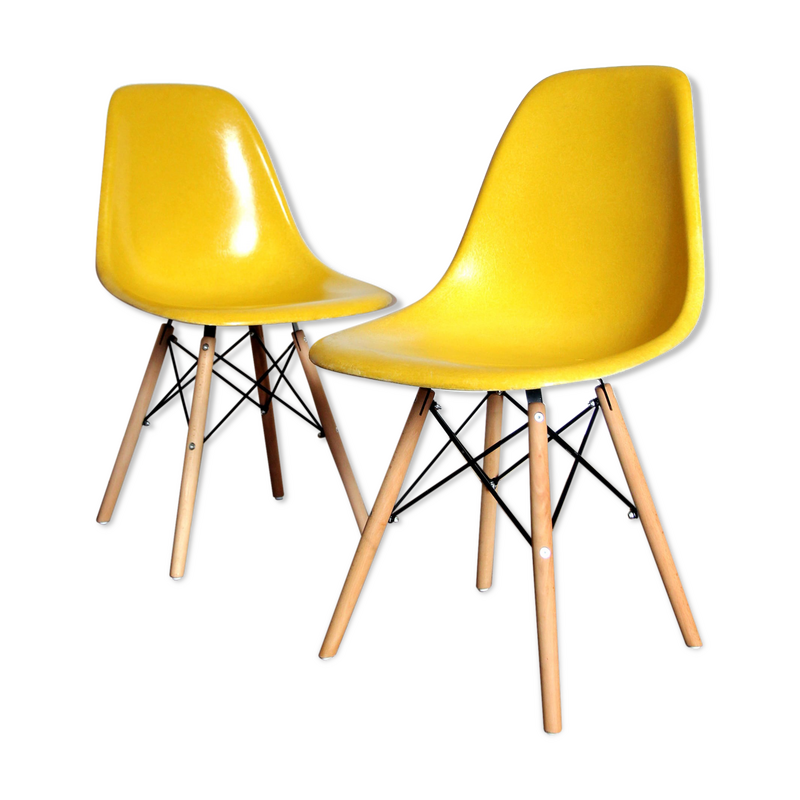 Pareja de sillas Dsw amarillas vintage de Charles y Ray Eames para Herman Miller