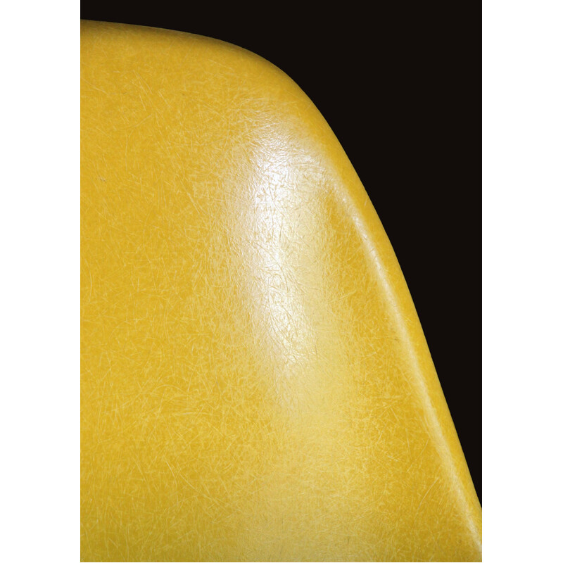 Pareja de sillas Dsw amarillas vintage de Charles y Ray Eames para Herman Miller