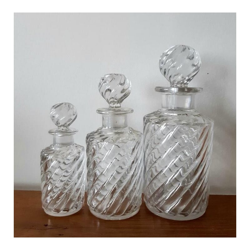 Set di 3 bottiglie di cristallo Baccarat d'epoca, modello Bambou, 1910