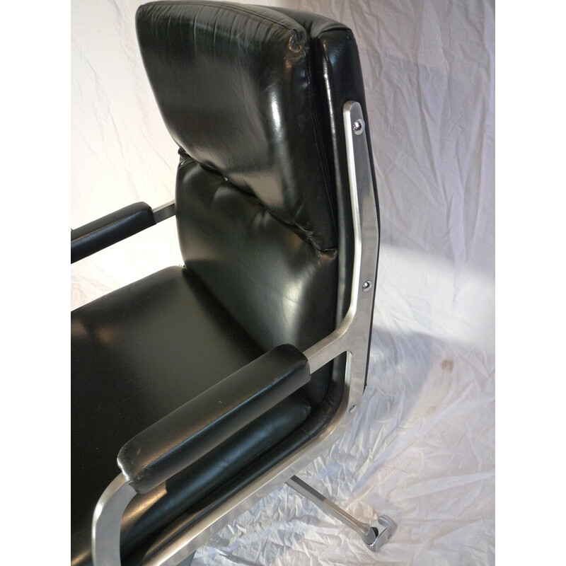 Zwarte imitatie en aluminium vintage bureaustoel