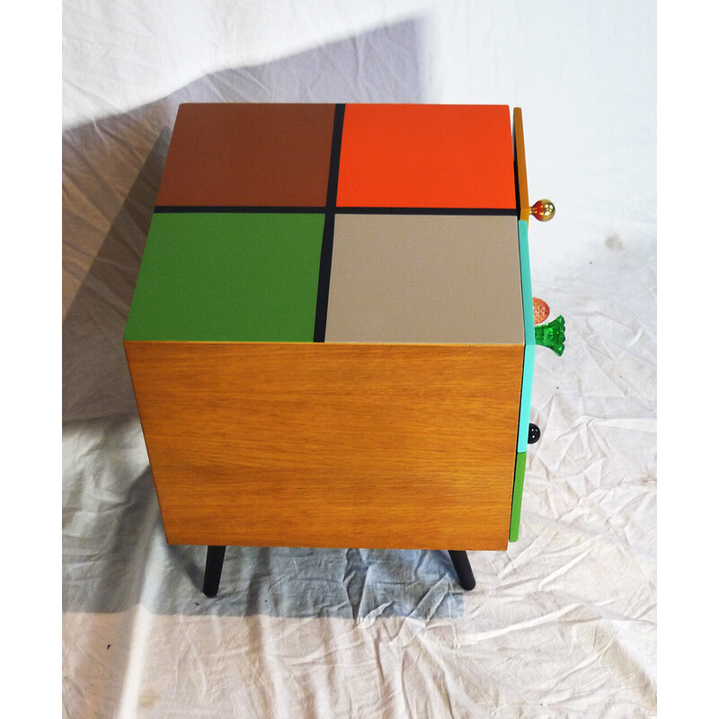 Vintage blokkast met 4 vakken in veelkleurige lak