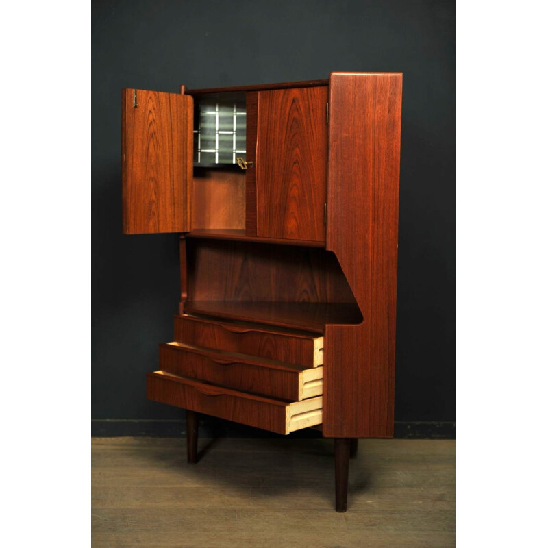 Teak corner bar in teak with lock, Gunni OMANN - 1970s