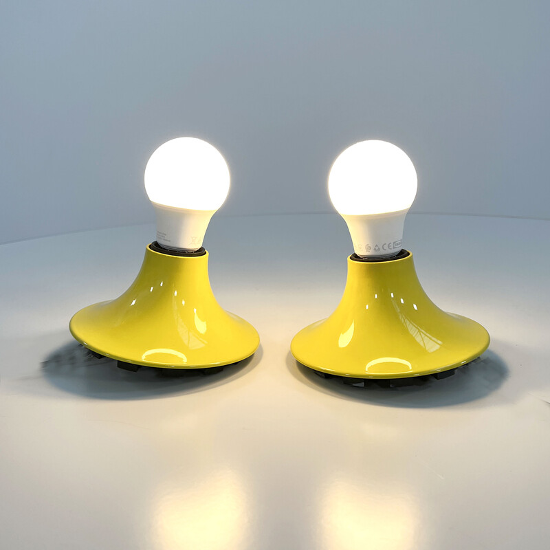 Pareja de apliques Teti amarillo vintage de Vico Magistretti para Artemide, 1970