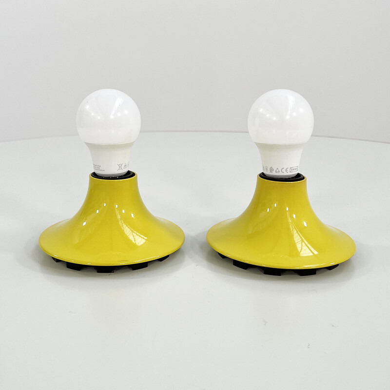 Pareja de apliques Teti amarillo vintage de Vico Magistretti para Artemide, 1970