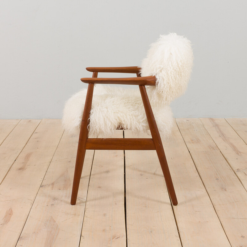 Fauteuil vintage en teck recouvert de laine de mouton tibétain à longs poils par Erik Kierkegaard, Danemark 1960