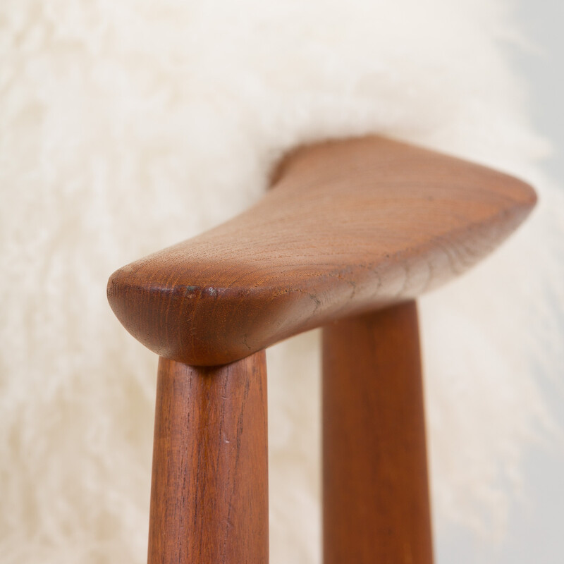 Sillón vintage de teca con tapicería de lana de oveja tibetana de pelo largo de Erik Kierkegaard, Dinamarca 1960