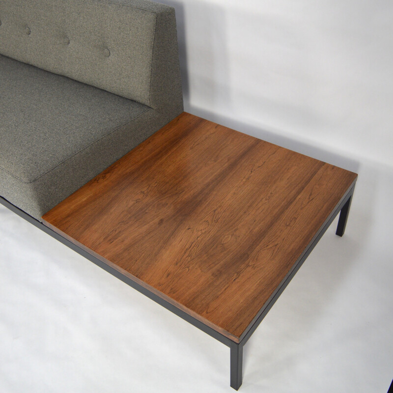 Sofa with coffee table "070" Artifort, Kho LIANG LE - 1960s