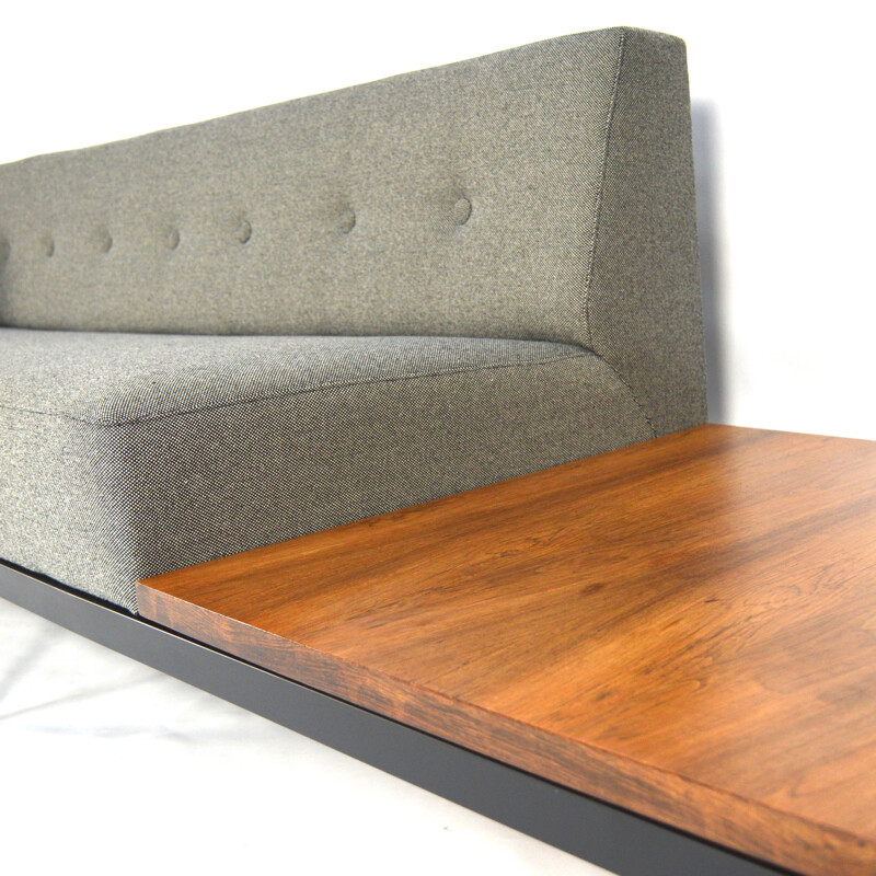 Sofa with coffee table "070" Artifort, Kho LIANG LE - 1960s