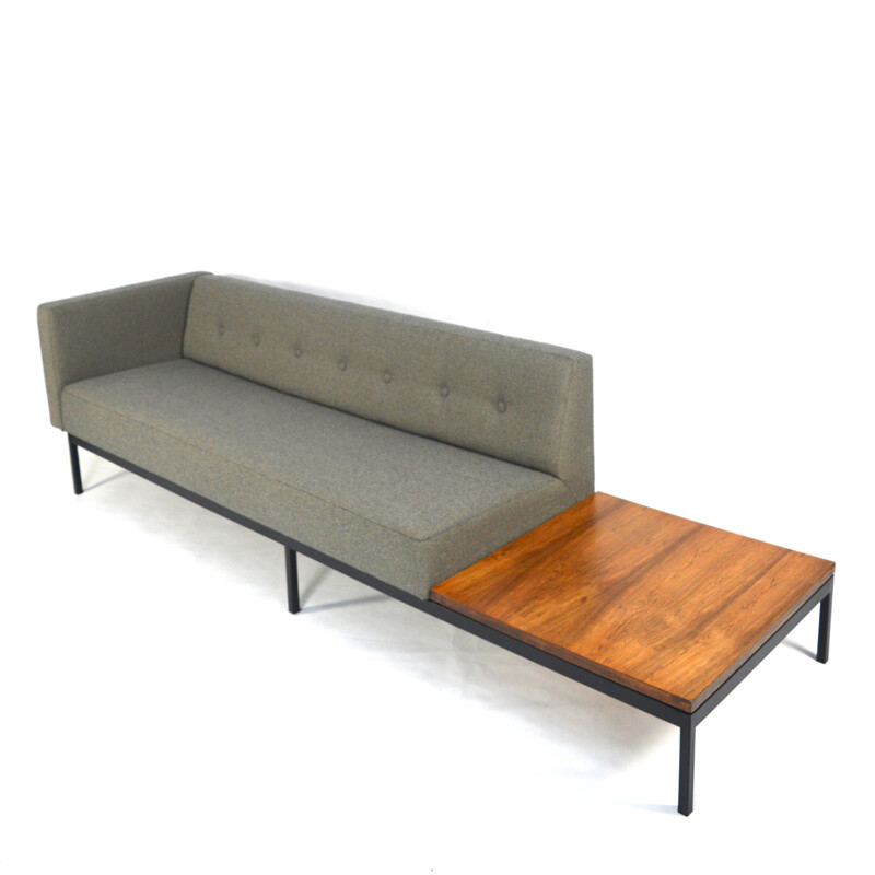 Sofa with coffee table "070" Artifort, Kho LIANG LE - 1960s