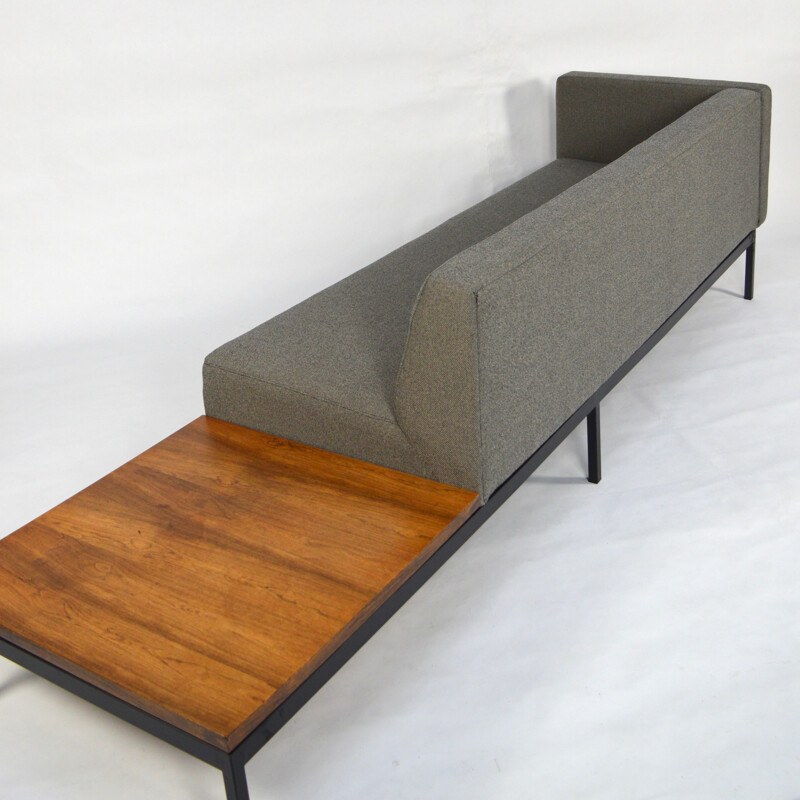 Sofa with coffee table "070" Artifort, Kho LIANG LE - 1960s